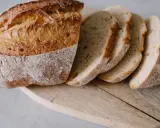 Chleb pokrojony na kromki, idealny przepis na chleb dla cukrzyka bez zakwasu. Pyszny i zdrowy.